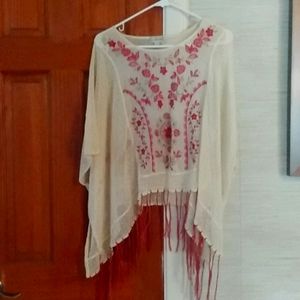 Linen and net Fringe shirt with red roses